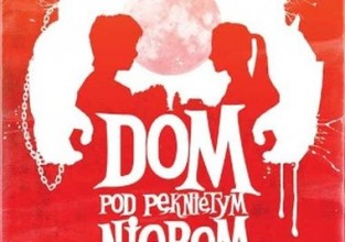 Dom pod Peknietym Niebem-qfant